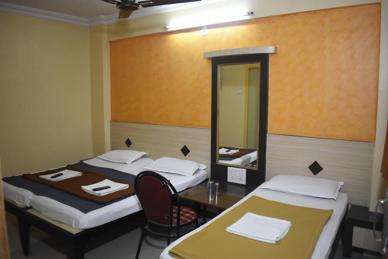 Hotel Sai Vishwa Shirdi Exterior photo