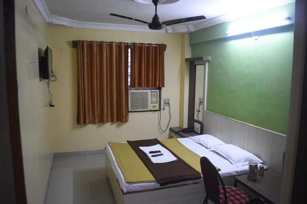 Hotel Sai Vishwa Shirdi Exterior photo