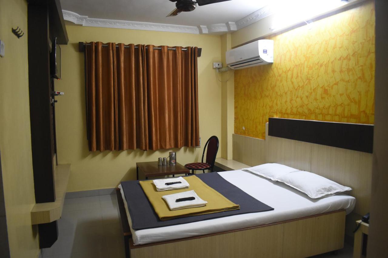 Hotel Sai Vishwa Shirdi Exterior photo